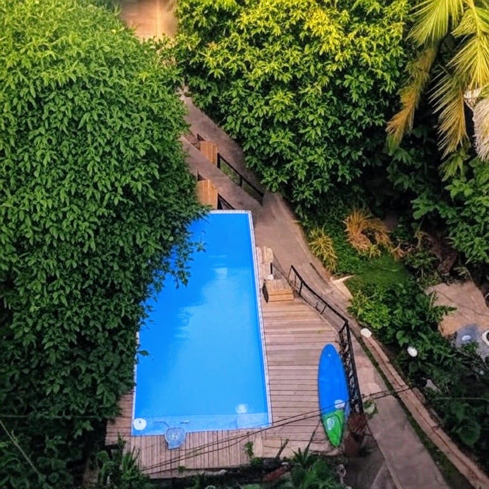 Overlaid pool image